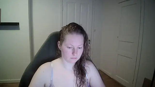 Girlnina-1995 online show from 27, 2, 2025