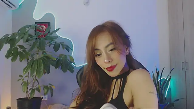 Snapshot of LauPolett chatting on 5, 3, 2026 LauPolett online show from 5, 3, 2026