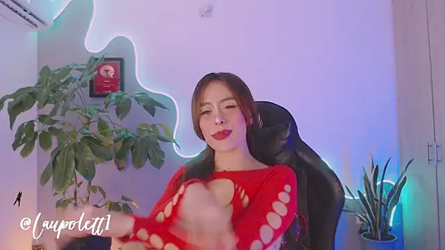 Snapshot of LauPolett chatting on 14, 2, 2026 LauPolett online show from 14, 2, 2026