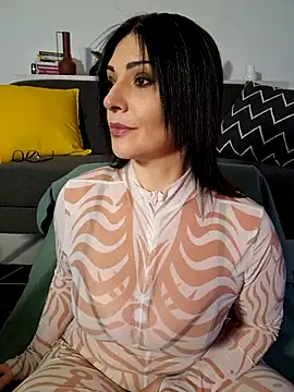 AryaSummersReal online show from 7, 4, 2026