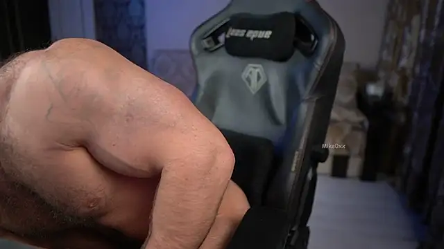 mike0xx online show from 2, 12, 2025