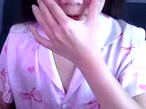 Snapshot of Bee_2k chatting on 15, 2, 2026 Bee 2k online show from 15, 2, 2026