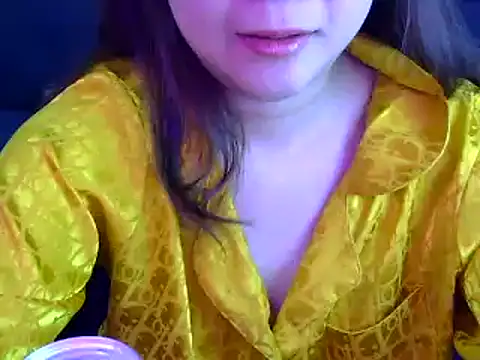 Snapshot of Bee_2k chatting on 10, 6, 2026 Bee 2k online show from 10, 6, 2026