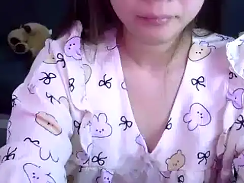 Snapshot of Bee_2k chatting on 6, 7, 2026 Bee 2k online show from 6, 7, 2026