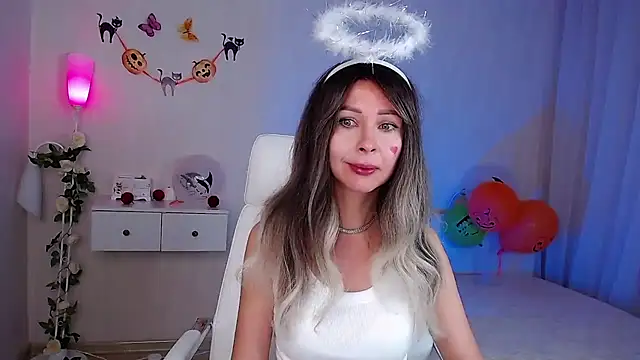 wendifoste online show from 31, 10, 2025