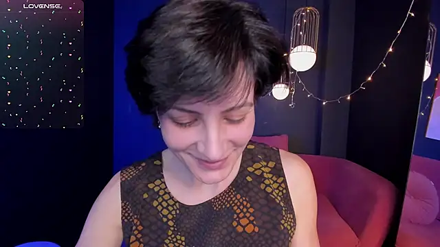 Snapshot of LorenDaze chatting on 22, 2, 2025 LorenDaze online show from 22, 2, 2025