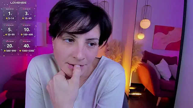 Snapshot of LorenDaze chatting on 31, 10, 2025 LorenDaze online show from 31, 10, 2025