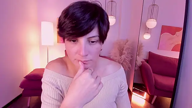 Snapshot of LorenDaze chatting on 8, 10, 2025 LorenDaze online show from 8, 10, 2025