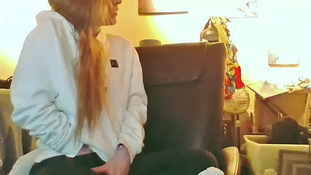 eatmeplease44 online show from 18, 10, 2025