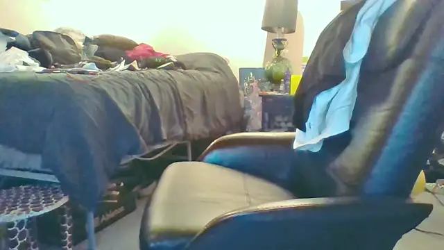 eatmeplease44 online show from 28, 11, 2025