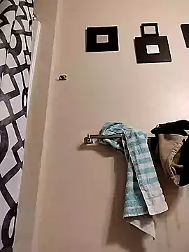 eatmeplease44 online show from 17, 10, 2025