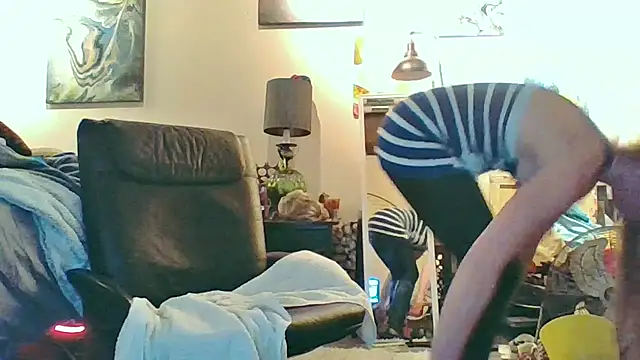 eatmeplease44 online show from 16, 11, 2025