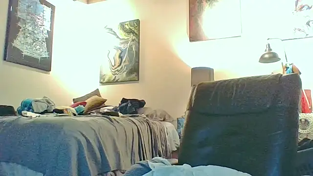 eatmeplease44 online show from 4, 11, 2025