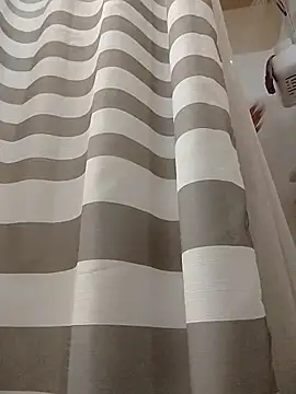 eatmeplease44 online show from 8, 3, 2026