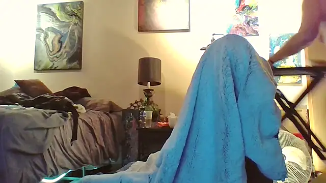 eatmeplease44 online show from 7, 11, 2025