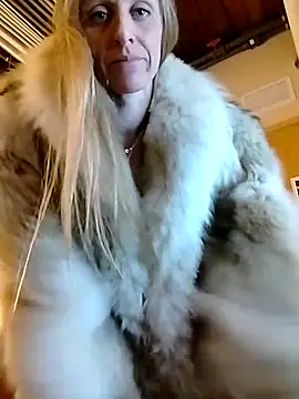 eatmeplease44 online show from 13, 2, 2026