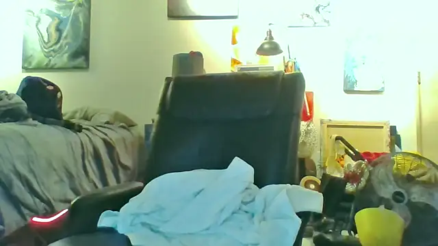 eatmeplease44 online show from 17, 11, 2025