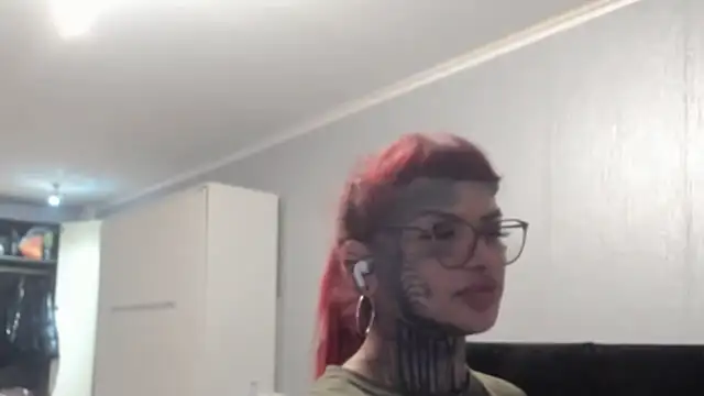 tamarapervert online show from 18, 12, 2025