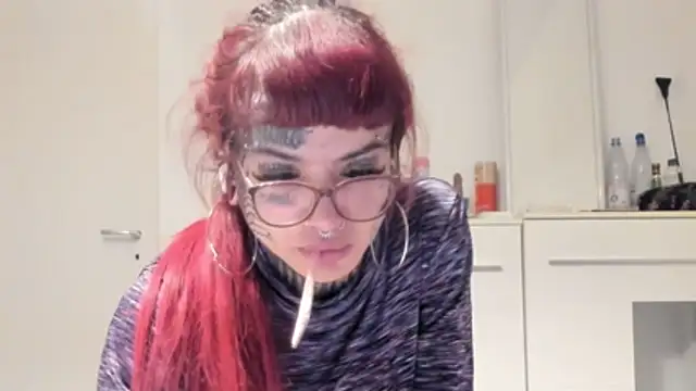 tamarapervert online show from 1, 2, 2026