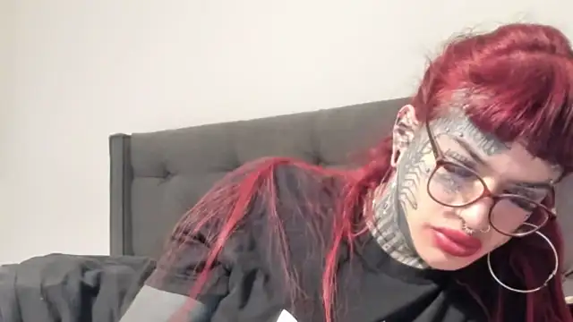 tamarapervert online show from 5, 2, 2026