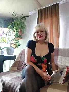 Snapshot of IrmaRose chatting on 2, 10, 2025 IrmaRose online show from 2, 10, 2025