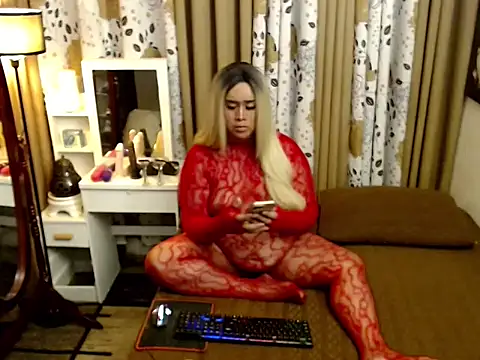 Snapshot of lovelygirlxxx chatting on 5, 6, 2026 lovelygirlxxx online show from 5, 6, 2026