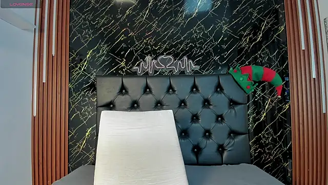 Tamara-evans online show from 1, 12, 2025