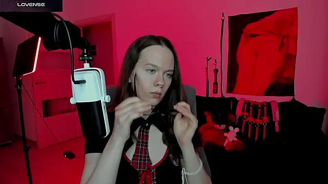 DivineBite online show from 6, 4, 2026