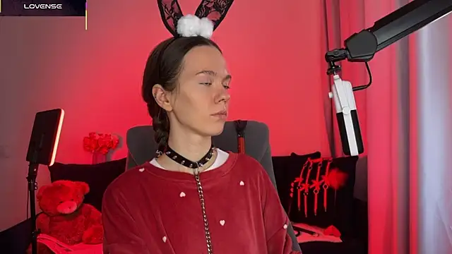 DivineBite online show from 24, 9, 2025