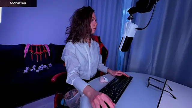 DivineBite online show from 27, 2, 2025