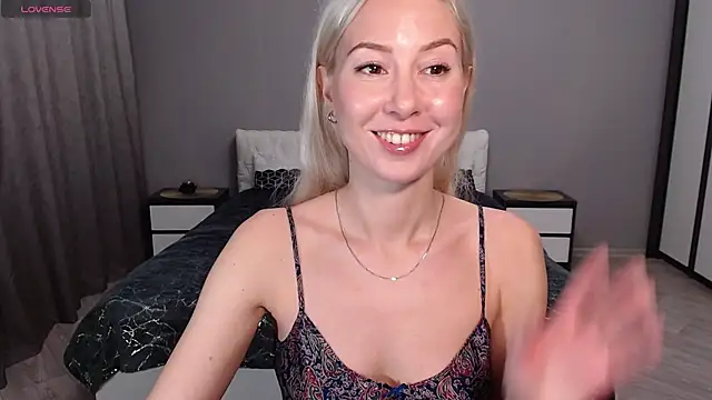 VictoriaTiger online show from 9, 1, 2026