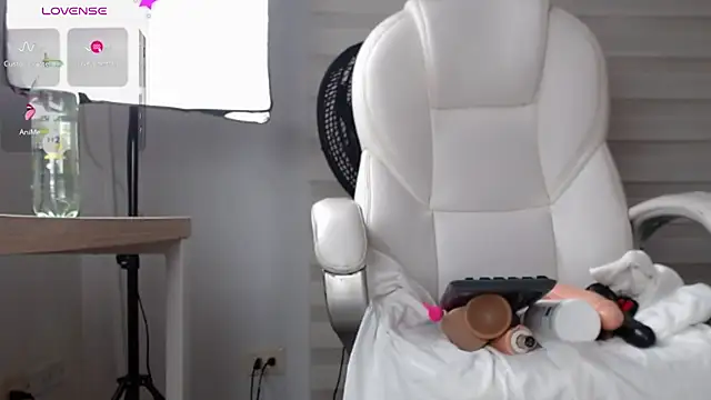 kimara lion online show from 12, 3, 2025