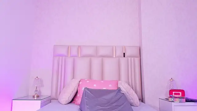  carolina fox online show from 27, 3, 2026