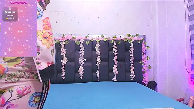  carolina fox online show from 10, 10, 2025