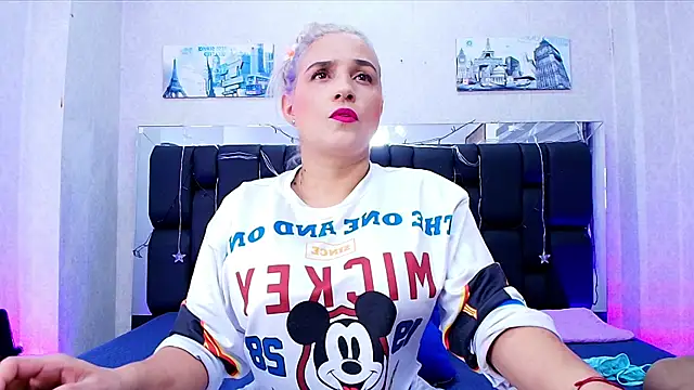  carolina fox online show from 18, 3, 2025