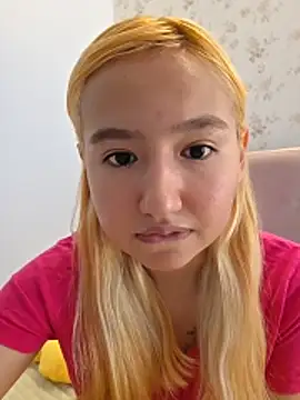 Pinkie Princes online show from 4, 12, 2025