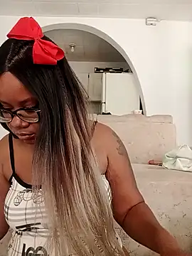 EmilyyRosee  online show from 15, 4, 2026