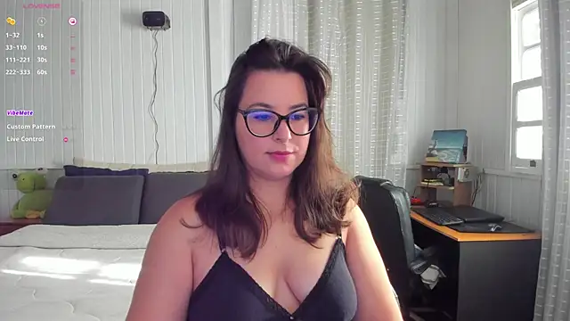 Snapshot of anna_love_hot chatting on 27, 5, 2026 anna love hot online show from 27, 5, 2026