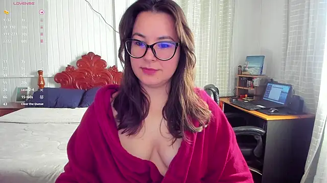 Snapshot of anna_love_hot chatting on 7, 7, 2026 anna love hot online show from 7, 7, 2026