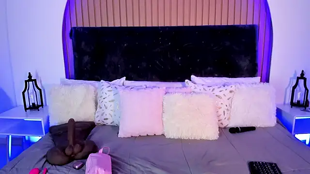 Karlagonzales  online show from 28, 5, 2026