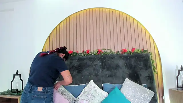 Karlagonzales  online show from 5, 3, 2026