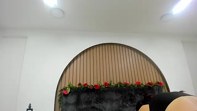 Karlagonzales  online show from 11, 11, 2025