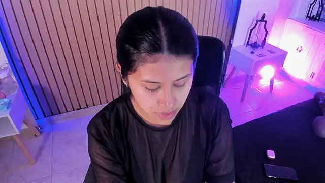Snapshot of Karlagonzales_ chatting on 24, 6, 2026 Karlagonzales online show from 24, 6, 2026