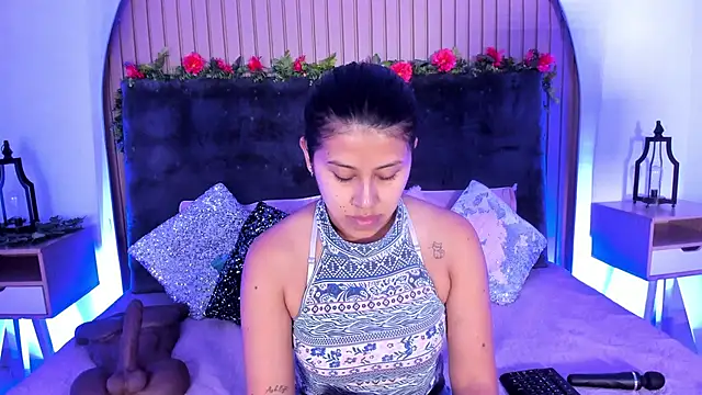 Karlagonzales  online show from 14, 11, 2025