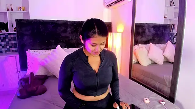 Snapshot of Karlagonzales_ chatting on 4, 6, 2026 Karlagonzales online show from 4, 6, 2026