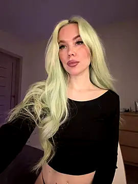 Snapshot of xDinnax chatting on 26, 9, 2025 xDinnax online show from 26, 9, 2025