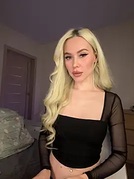 Snapshot of xDinnax chatting on 17, 10, 2025 xDinnax online show from 17, 10, 2025