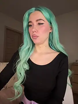 Snapshot of xDinnax chatting on 12, 3, 2025 xDinnax online show from 12, 3, 2025