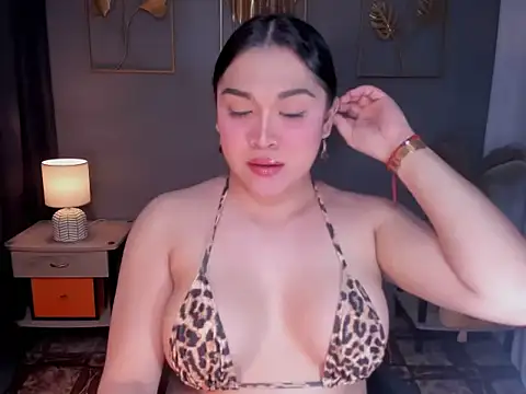 MaxeneCullens online show from 14, 10, 2025