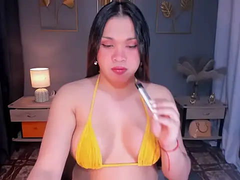 MaxeneCullens online show from 3, 3, 2025